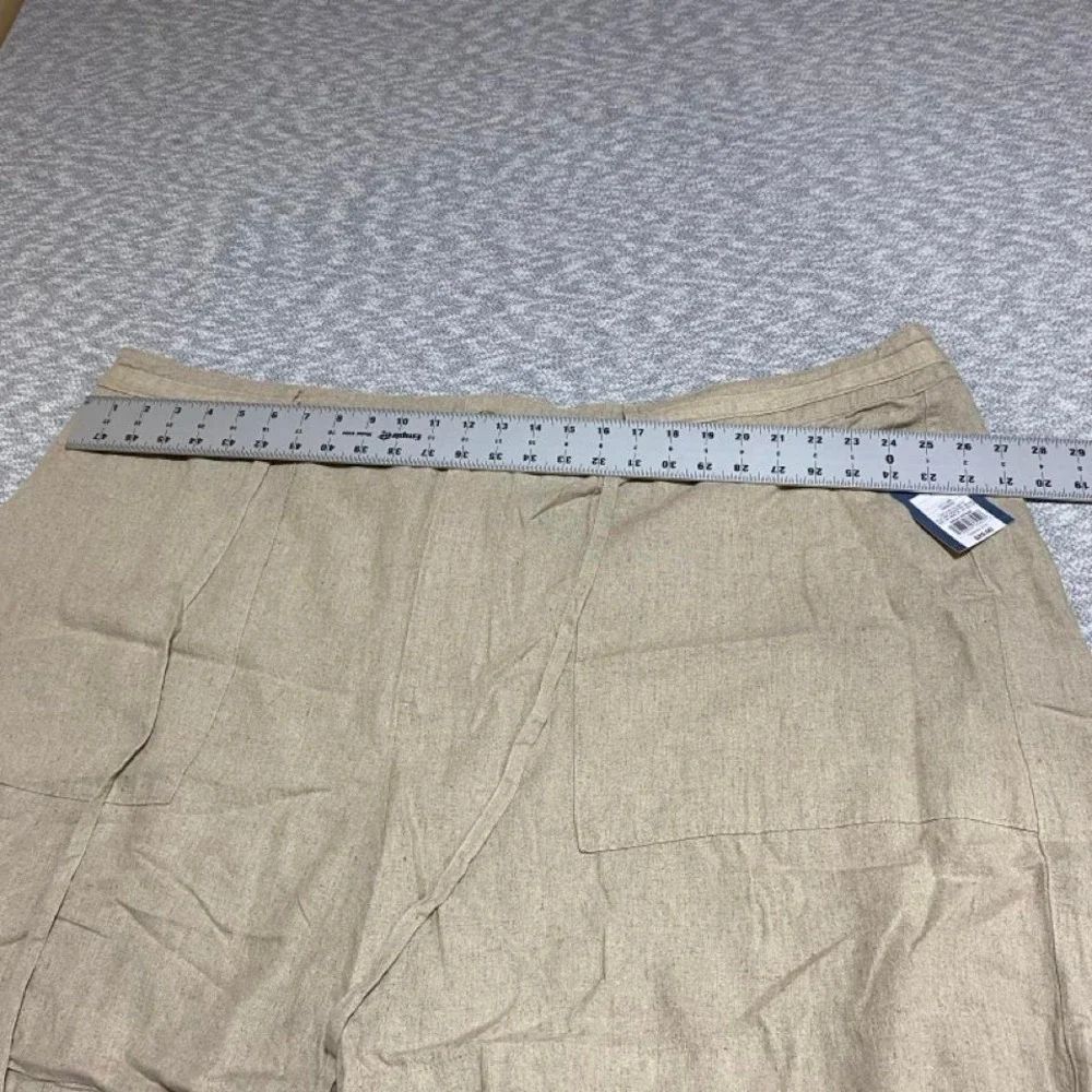 Universal Thread tan shorts NWT adjustable drawstring Size 28. SKU-A576‎